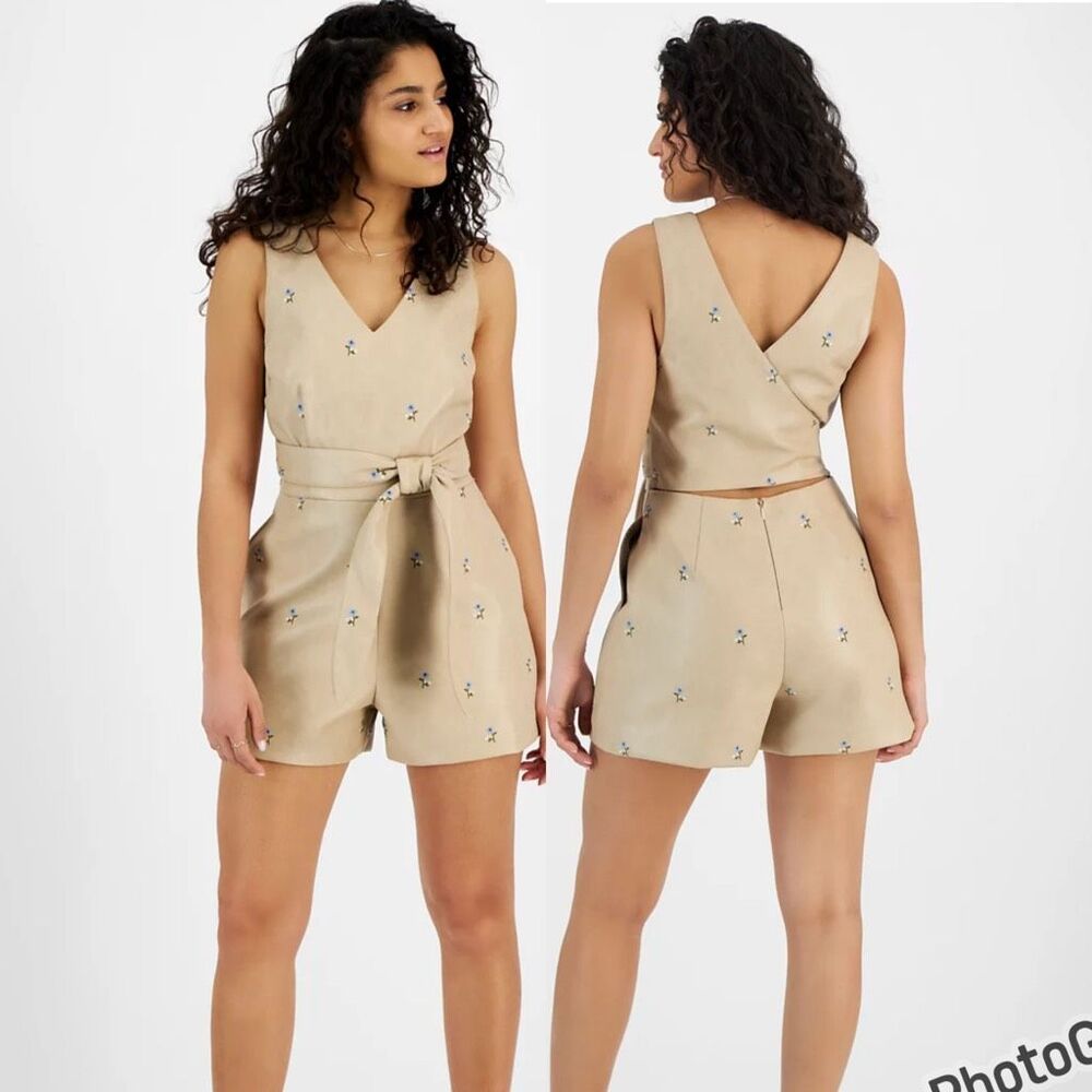 Avec Les Filles Embroidered Wrap Back Romper Large NEW